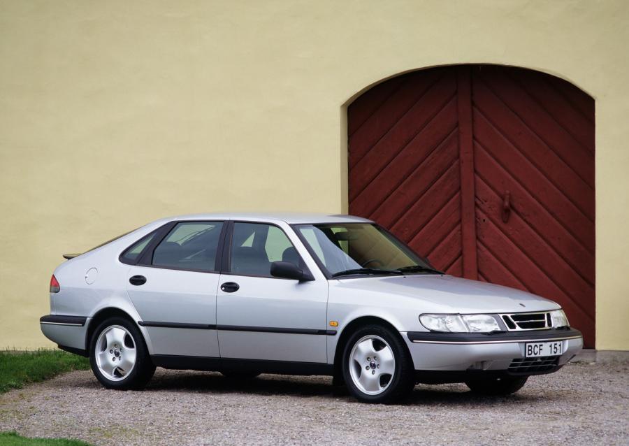  Saab 900 SE Turbo 1993 года  (фото 5 из 8)